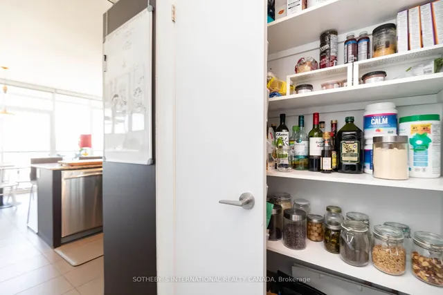 Additional image 25 of 170 Fort York Blvd Unit 2502