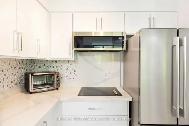 Additional image 13 of 81 Navy Wharf Crt Unit 302