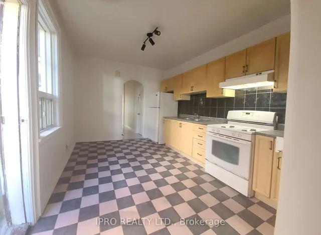 Additional image 9 of 64 Robinson St