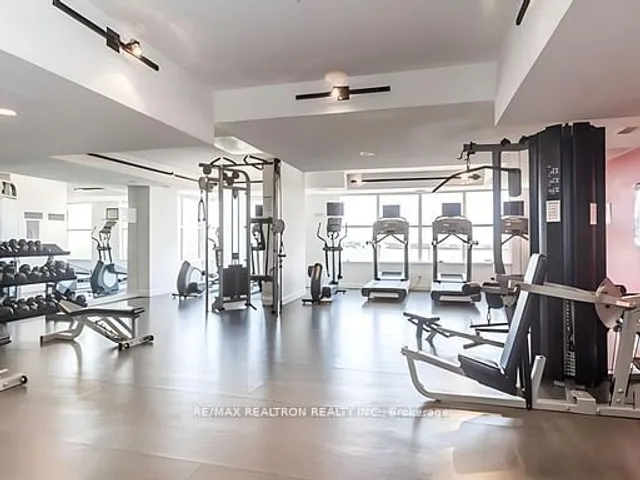 Additional image 34 of 55 East Liberty St Unit 1003