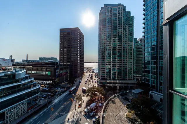 Additional image 35 of 16 Yonge St Unit 1109