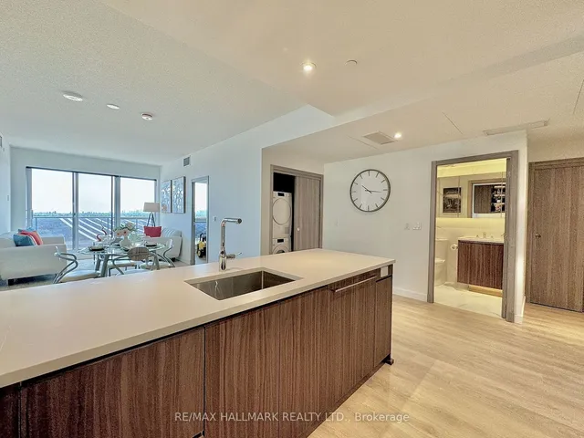 Additional image 10 of 25 Mcmahon Dr Unit 1902