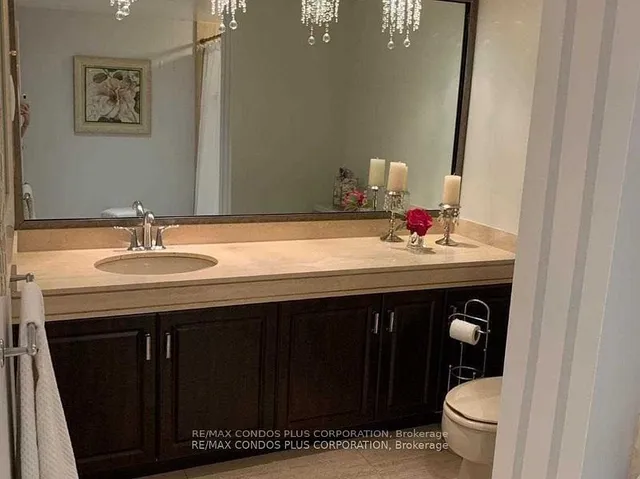 Additional image 7 of 55 Harbour Sq Unit 1417