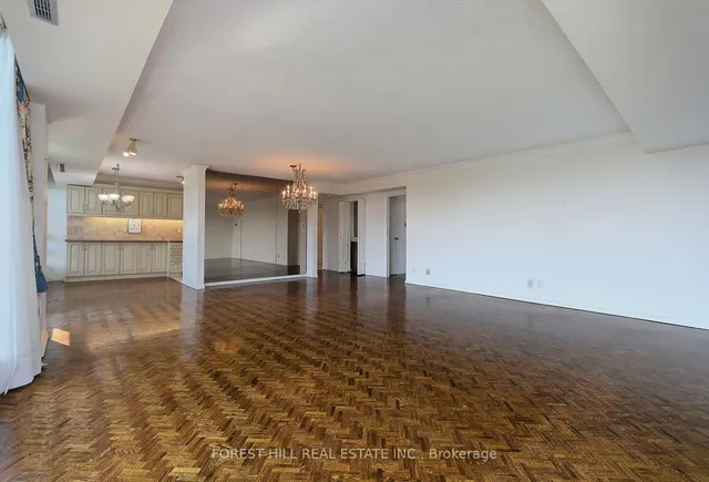 Additional image 10 of 449 Walmer Rd Unit 902