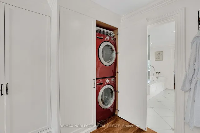 Additional image 25 of 35 Yorkdale Cres