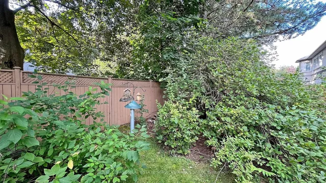 Additional image 23 of 31 Saintfield Ave