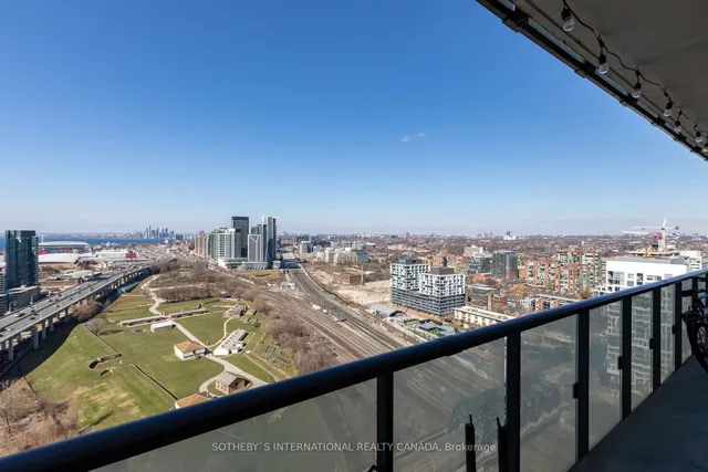 Additional image 29 of 170 Fort York Blvd Unit 2502