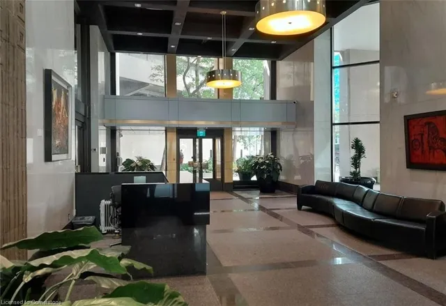 Additional image 24 of 33 Harbour Sq Unit 2037