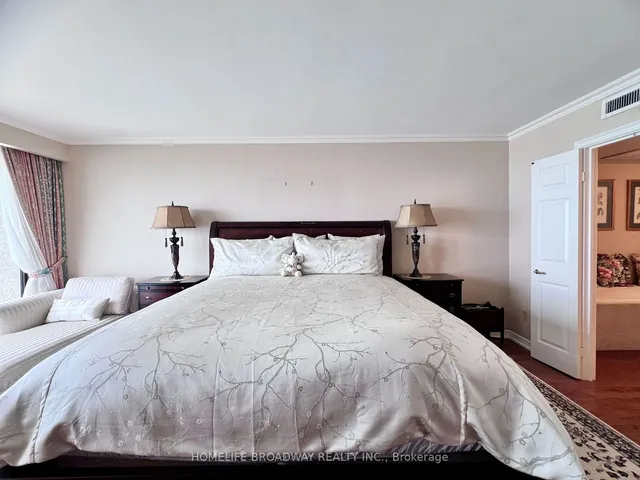 Additional image 17 of 65 Harbour Sq Unit 3001