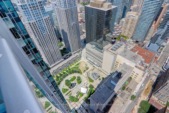 Additional image 30 of 386 Yonge St Unit 5202