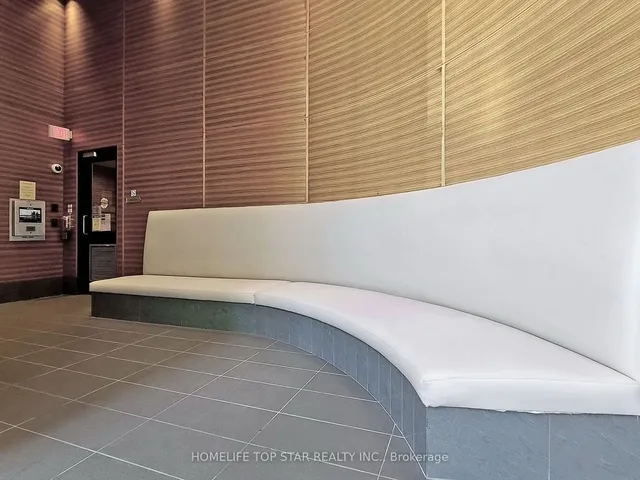 Additional image 39 of 135 Village Green Sq Unit 2821