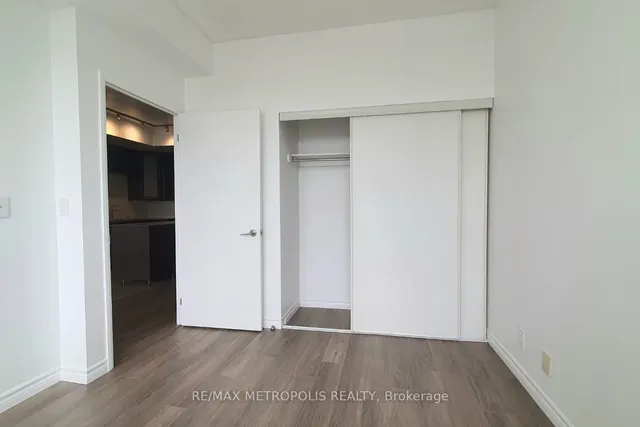 Additional image 12 of 500 Sherbourne St Unit 1811