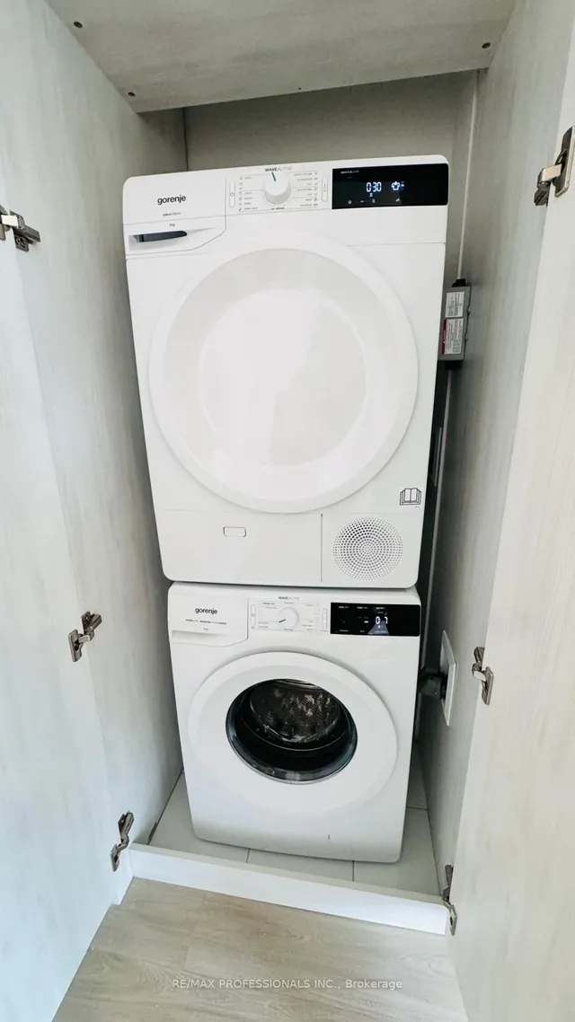 Additional image 5 of 28 Widmer St Unit 4321