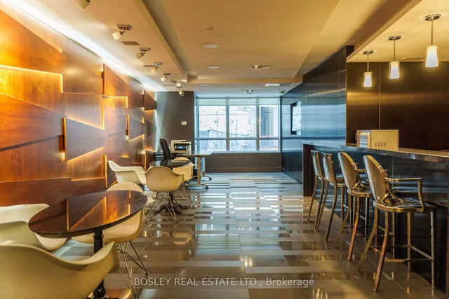 Additional image 37 of 39 Sherbourne St Unit 706