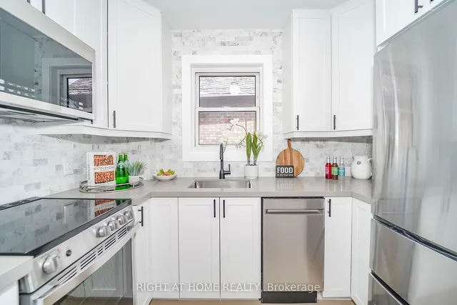 Additional image 14 of 1360 Woodbine Ave