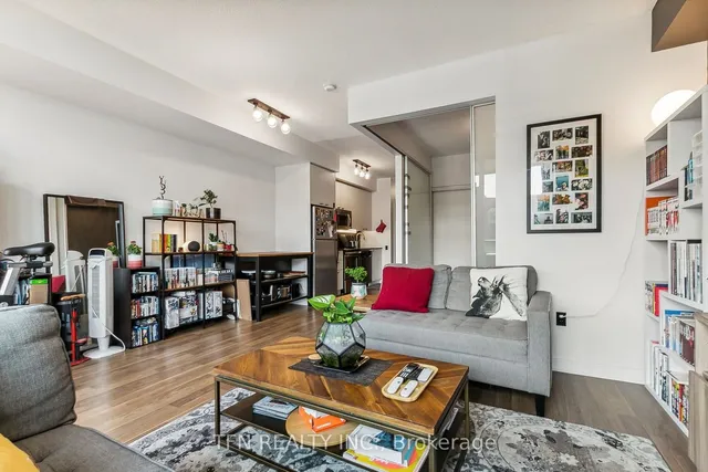 Additional image 27 of 775 King St Unit 906