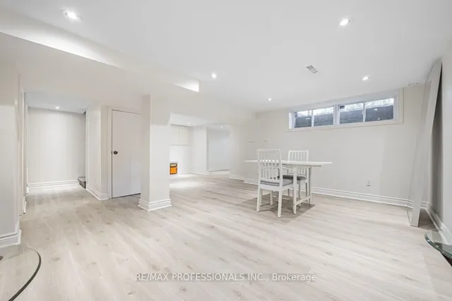 Additional image 28 of 54 Robin Hood Rd