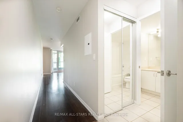 Additional image 3 of 209 Fort York Blvd Unit 471