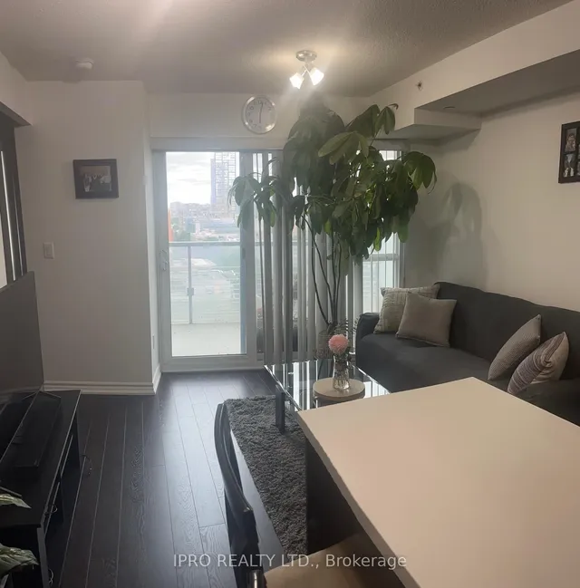Additional image 16 of 386 Yonge St Unit 708