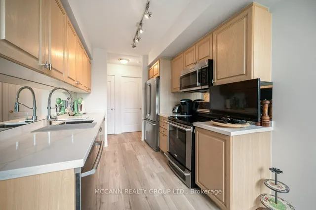 Additional image 13 of 18 William Carson Cres Unit 614