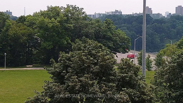 Additional image 5 of 1 Leaside Park Dr Unit 417