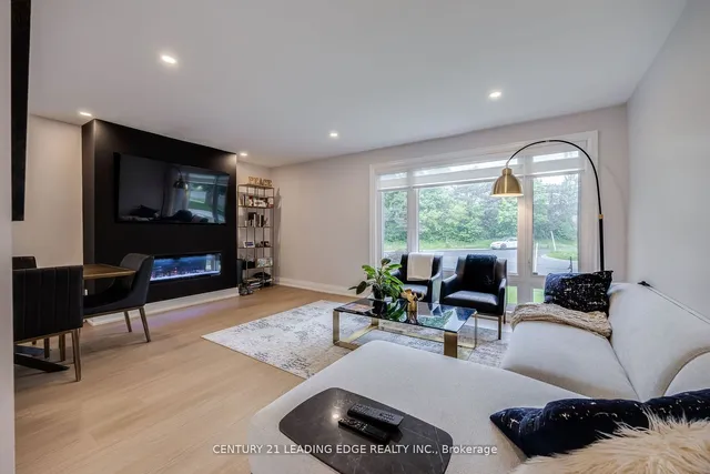 Additional image 2 of 5 WESTHAMPTON Dr