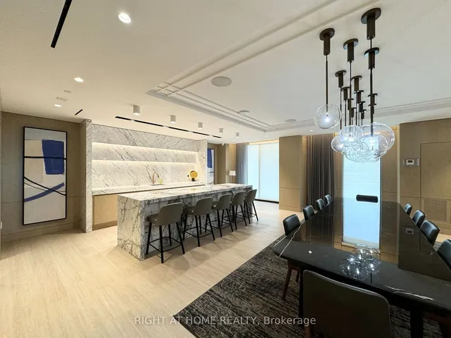 Additional image 4 of 118 Merchants' Wharf Unit 912