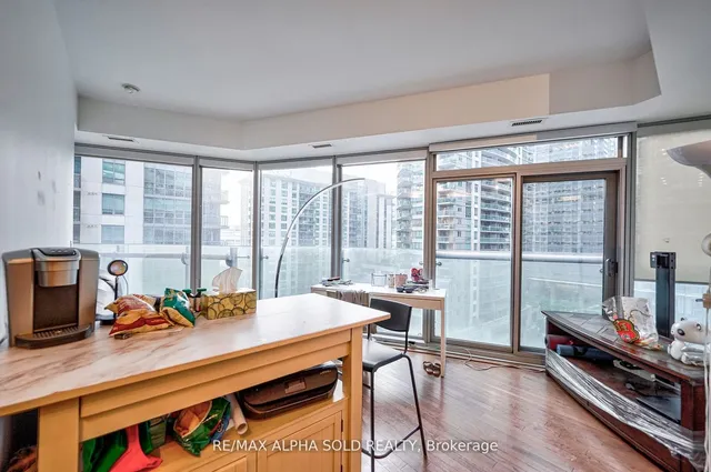 Additional image 20 of 12 York St Unit 707