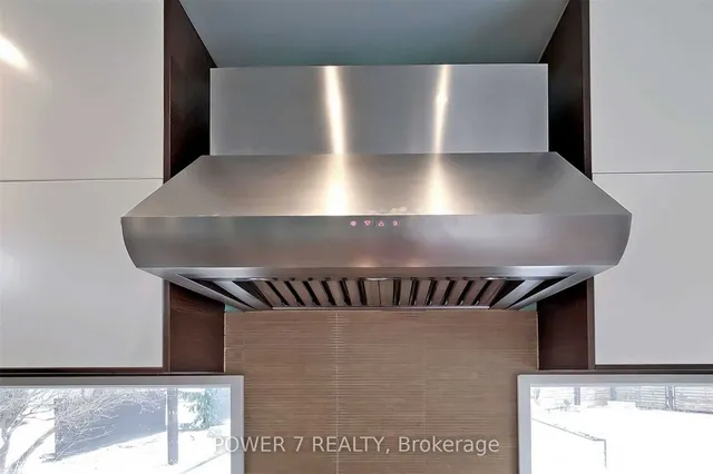 Additional image 20 of 34 Groveland Cres