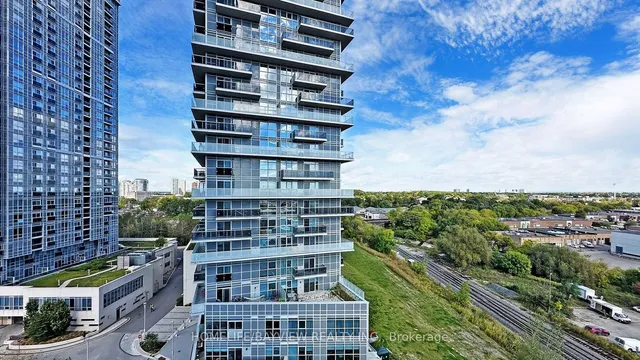 Additional image 17 of 181 Village Green Sq Unit 1020