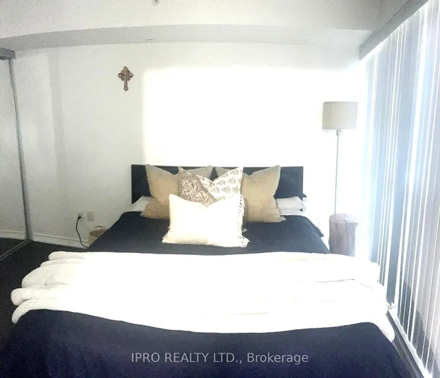 Additional image 18 of 386 Yonge St Unit 708