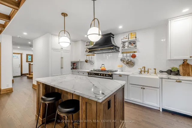 Additional image 19 of 48 Austin Terr