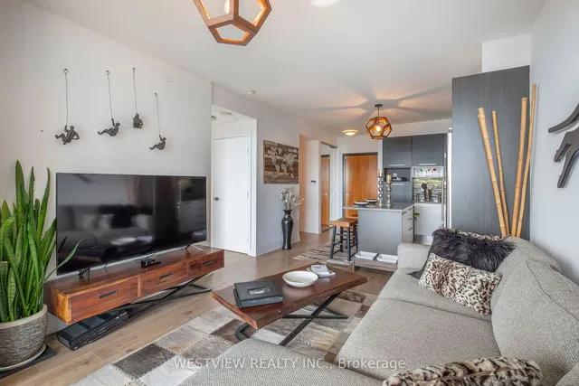 Additional image 6 of 36 Park Lawn Rd Unit 4102