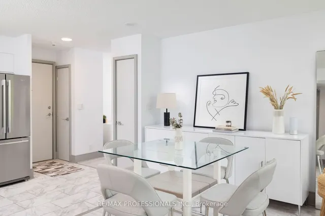 Additional image 14 of 81 Navy Wharf Crt Unit 302