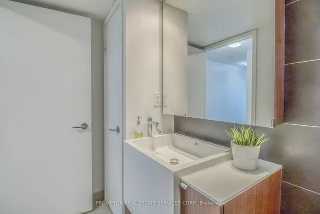 Additional image 28 of 21 Iceboat Terr Unit 2608