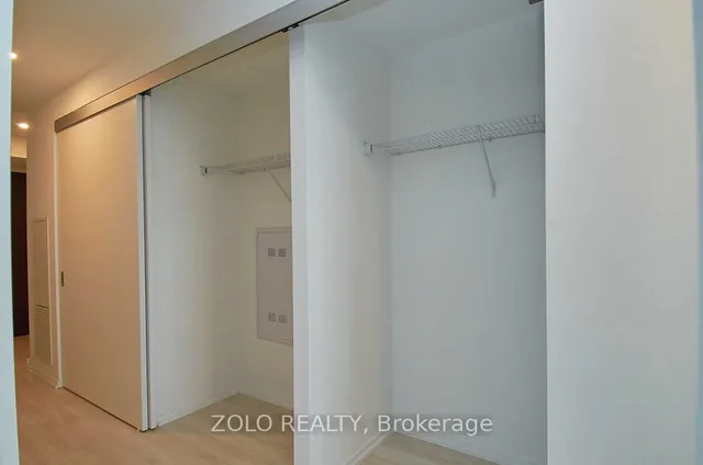 Additional image 14 of 197 Yonge St Unit 5611
