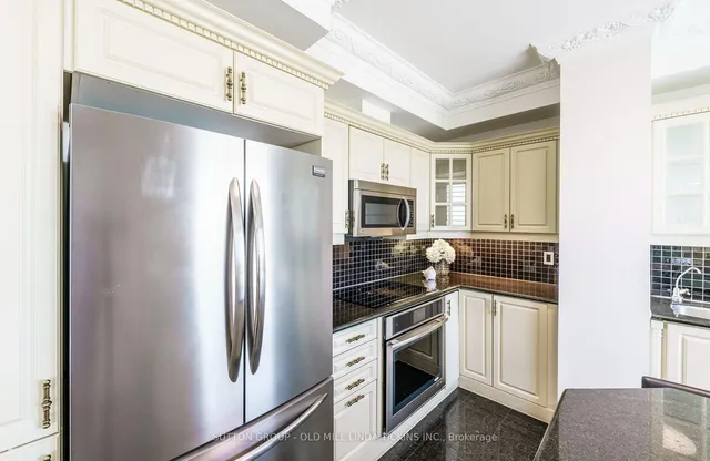 Additional image 12 of 2111 Lake Shore Blvd Unit LPH08