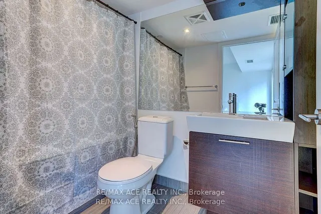 Additional image 23 of 386 Yonge St Unit 702