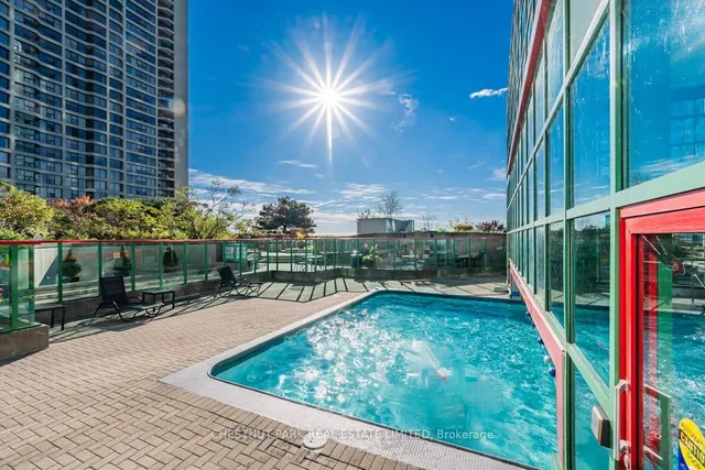 Additional image 31 of 99 Harbour Sq Unit 1008