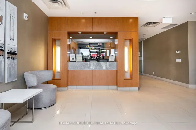 Additional image 19 of 840 Queens Plate Dr Unit 805