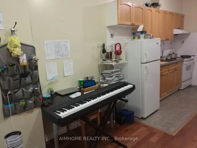 Additional image 7 of 306 Dupont St