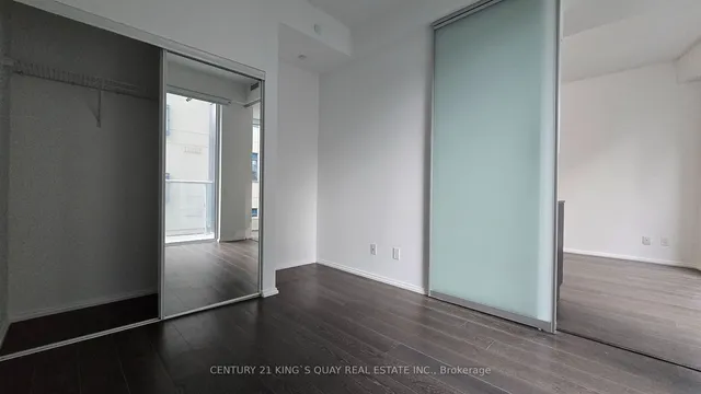 Additional image 10 of 68 Shuter St Unit 909