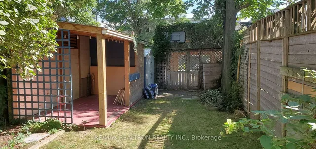 Additional image 9 of 13 Clark St