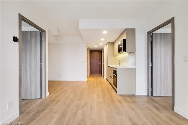 Additional image 27 of 38 Widmer St Unit 4302