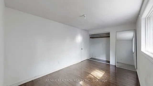 Additional image 18 of 21 Avening Dr