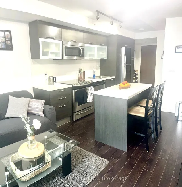 Additional image 15 of 386 Yonge St Unit 708