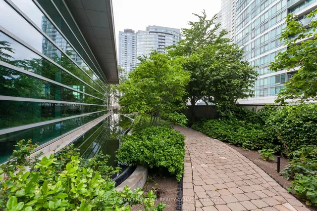 Additional image 39 of 81 Navy Wharf Crt Unit 2310