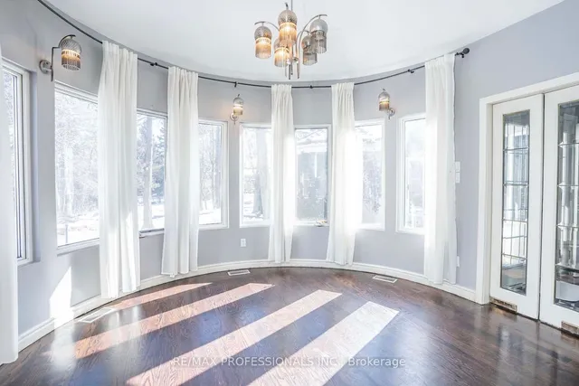 Additional image 25 of 395 Markland Dr