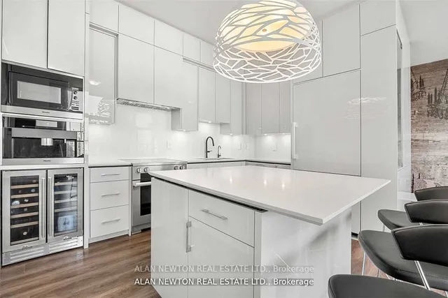 Additional image 16 of 1486 Bathurst St Unit Ph02