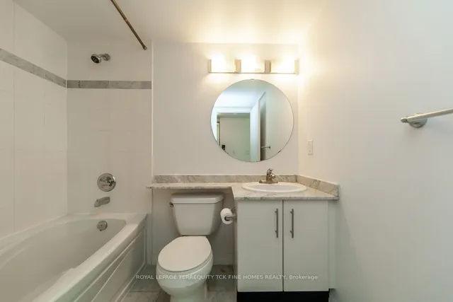 Additional image 28 of 16 Yonge St Unit 1109